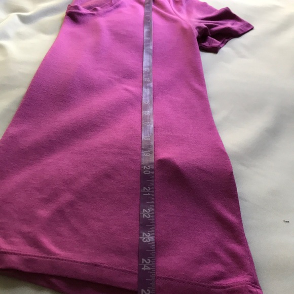 Banana Republic Tee - Picture 7 of 7